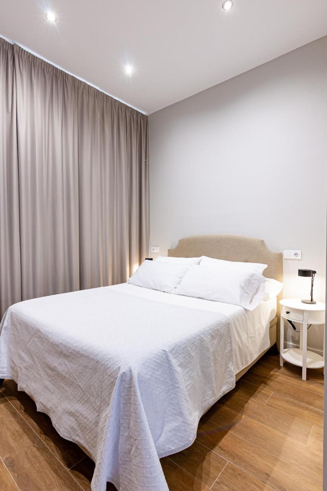 Ferienwohnung Av Gijon Poniente Playa Exterior foto
