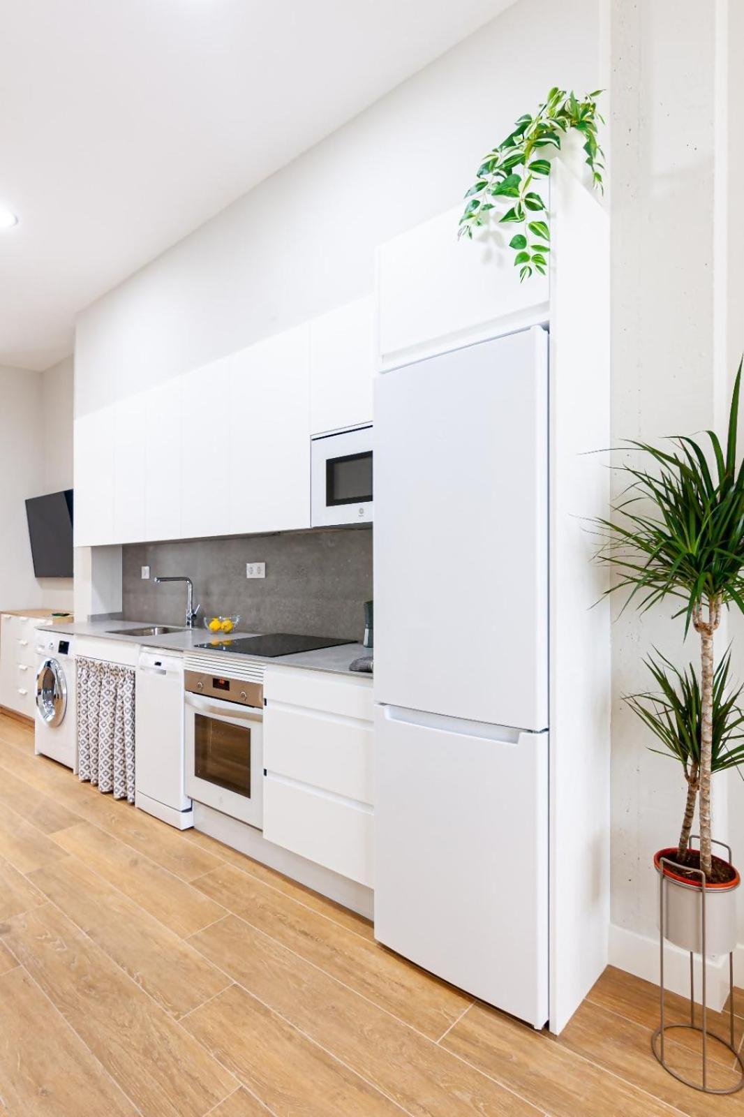 Ferienwohnung Av Gijon Poniente Playa Exterior foto